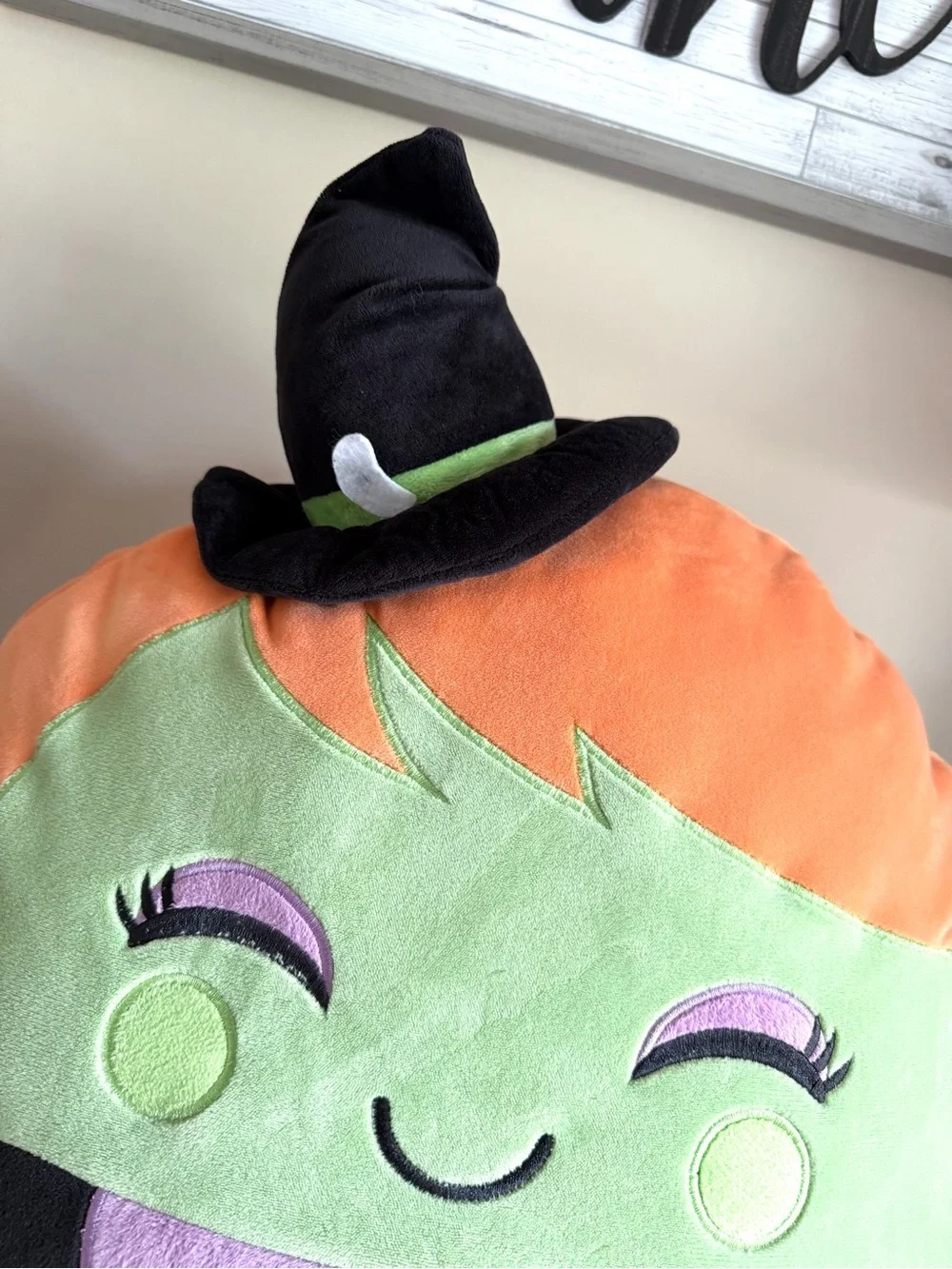 Squishable soft pillow